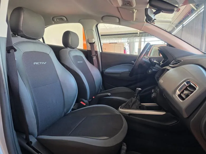 GM - Chevrolet - ONIX HATCH ACTIV 1.4 8V Flex 5p Mec.  Gasolina
