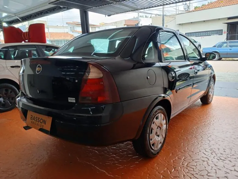 GM - Chevrolet - CORSA SEDAN PREMIUM