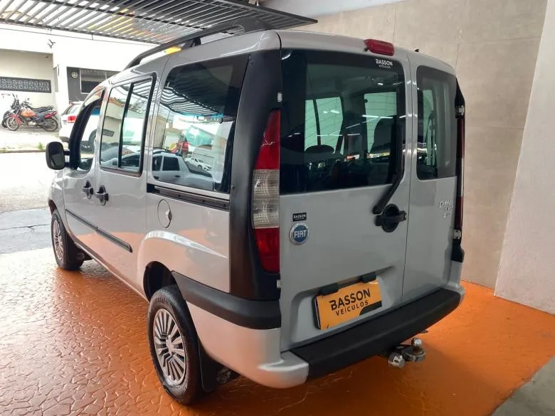 Fiat - DOBLO HLX 1.8 FLEX