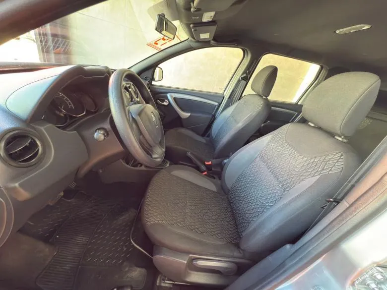 Renault - DUSTER 1.6 E (CVT)