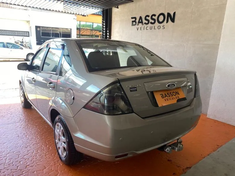 Ford - FIESTA SEDAN 1.6 FLEX - IPVA 26 GRATIS