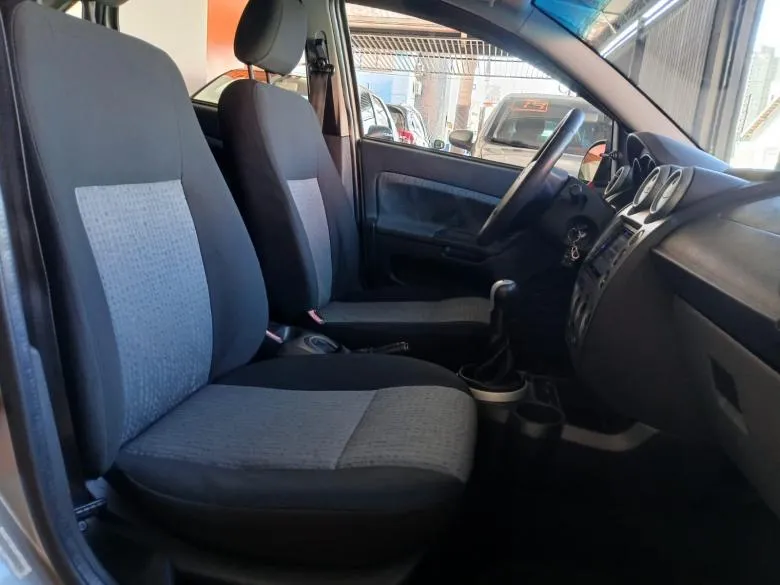 Ford - FIESTA SEDAN 1.6 FLEX
