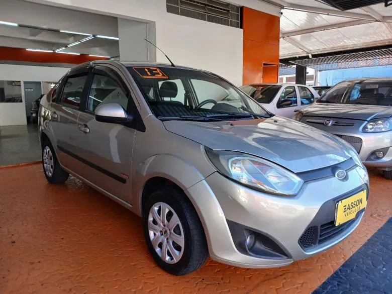 Ford - FIESTA SEDAN 1.6 FLEX
