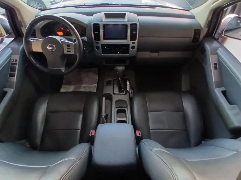 Nissan - FRONTIER LE 2.5 4X4
