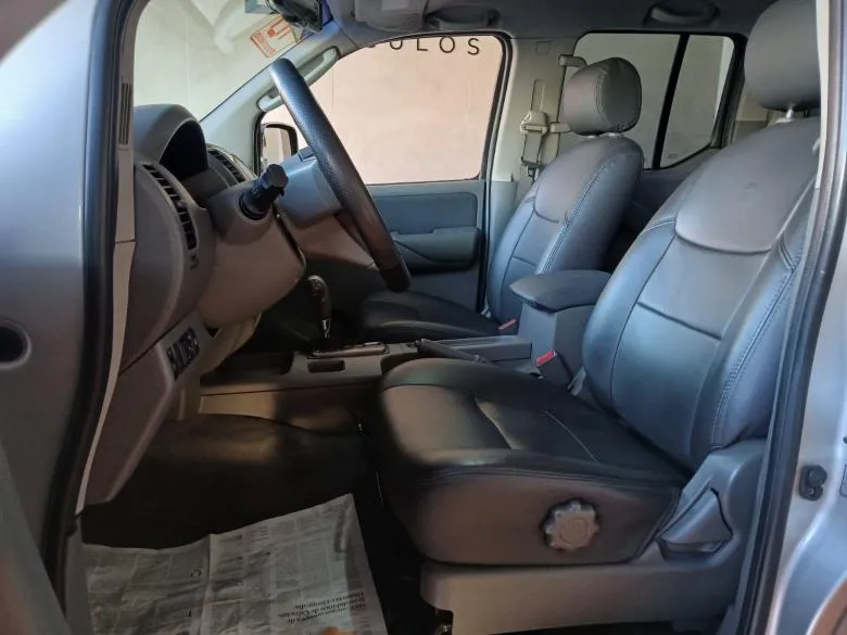 Nissan - FRONTIER LE 2.5 4X4