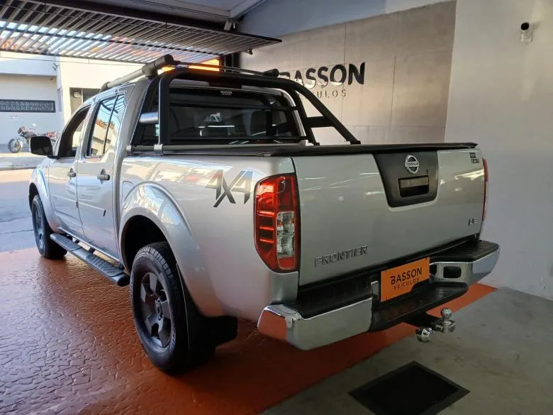 Nissan - FRONTIER LE 2.5 4X4