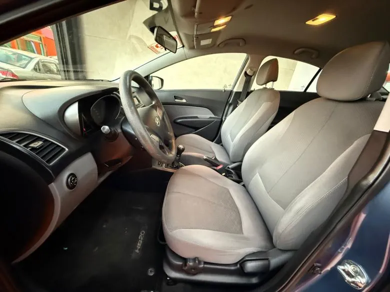 Hyundai - HB20S 1.0 COMF