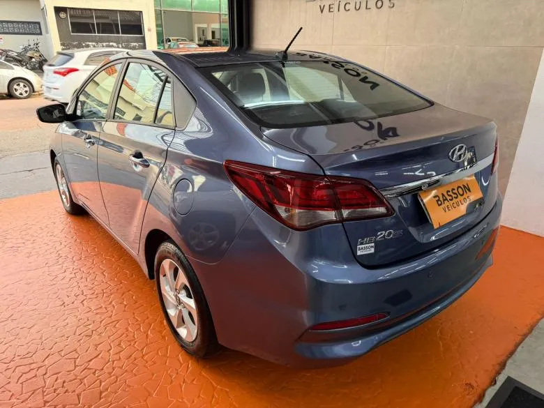 Hyundai - HB20S 1.0 COMF