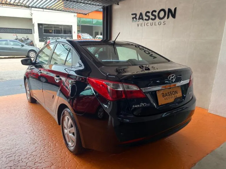 Hyundai - HB20S 1.6 M COMF - IPVA 26 GRATIS