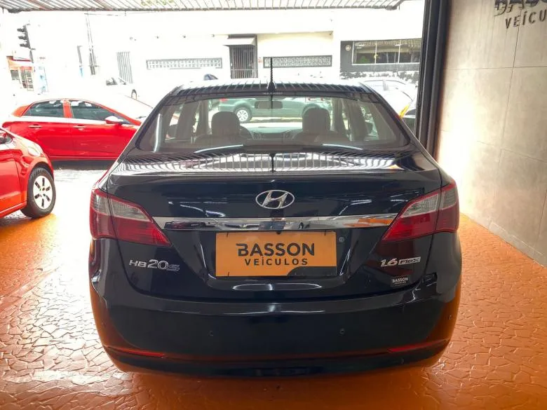 Hyundai - HB20S 1.6 M COMF - IPVA 26 GRATIS