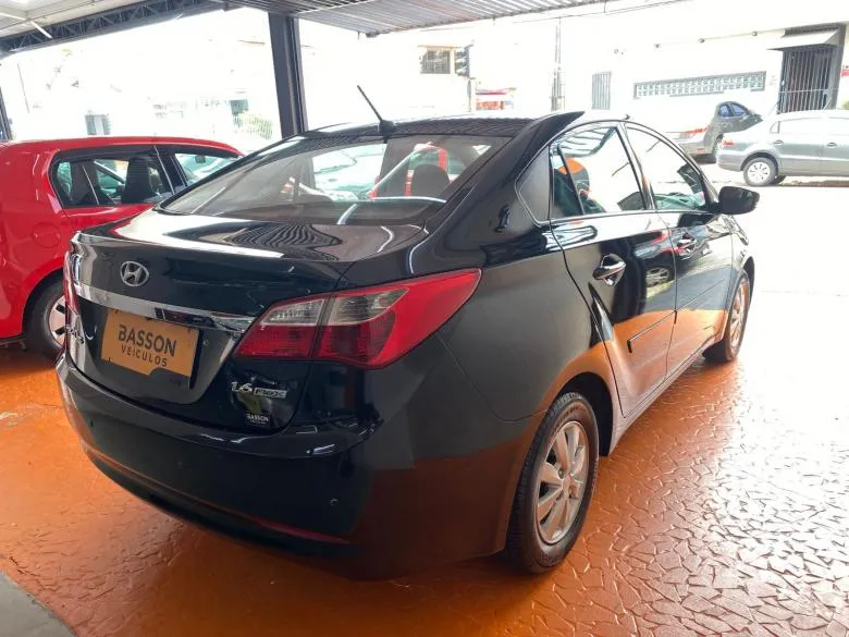 Hyundai - HB20S 1.6 M COMF - IPVA 26 GRATIS