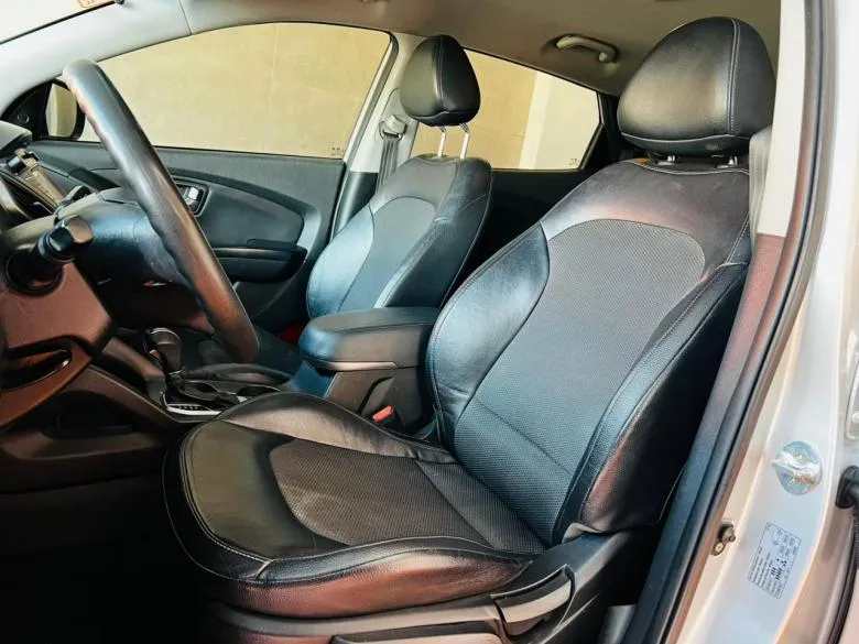 Hyundai - IX35 B AUT 2.0 GLS