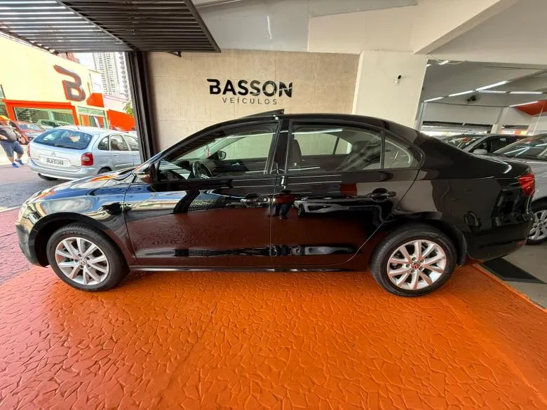 VW - VolksWagen - JETTA 2.0