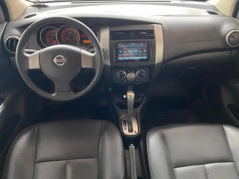 Nissan - LIVINA 1.8 SL - IPVA 26 GRATIS
