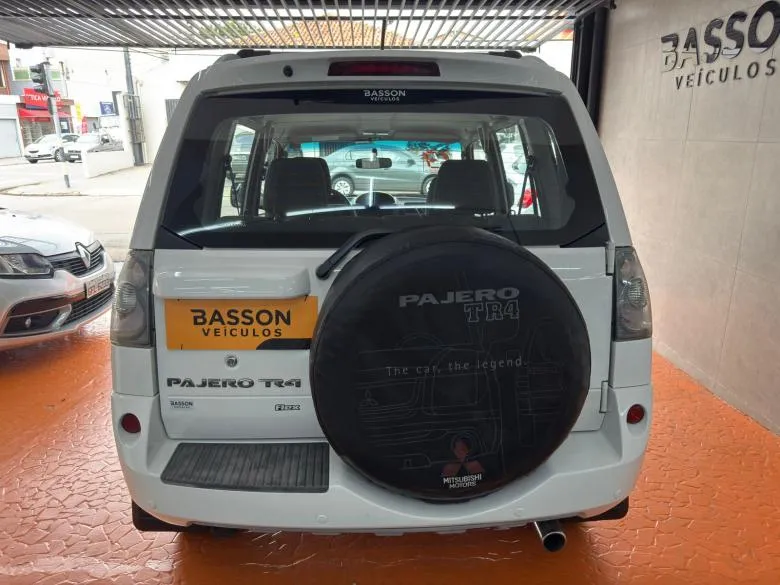 Mitsubishi - MMC/ PAJERO TR4 FL 2WD HP 4X2 MEC