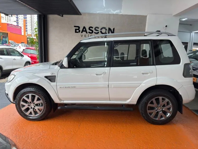 Mitsubishi - MMC/ PAJERO TR4 FL 2WD HP 4X2 MEC