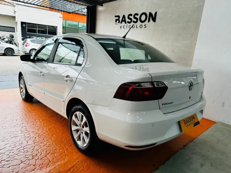 VW - VolksWagen - NOVO VOYAGE CL MBV