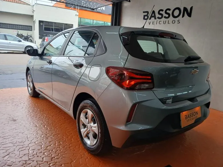 GM - Chevrolet - ONIX 1.0 MT HB