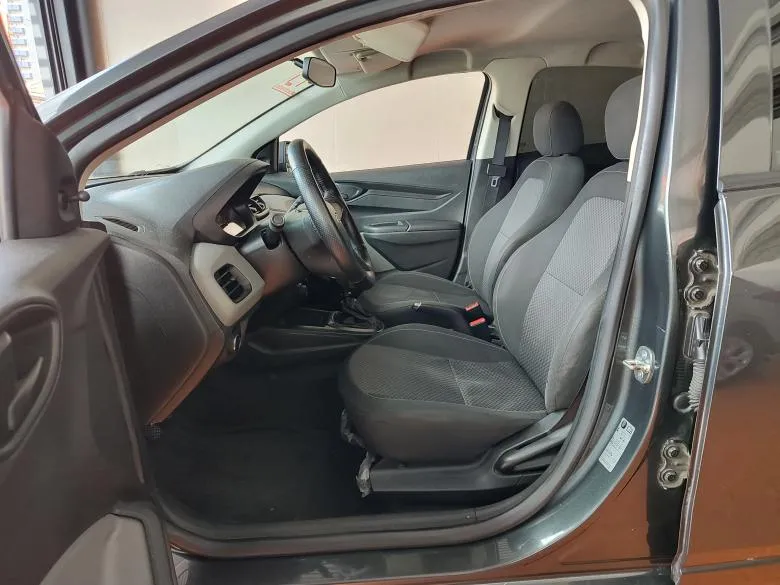 GM - Chevrolet - ONIX 1.0 MT JOYE