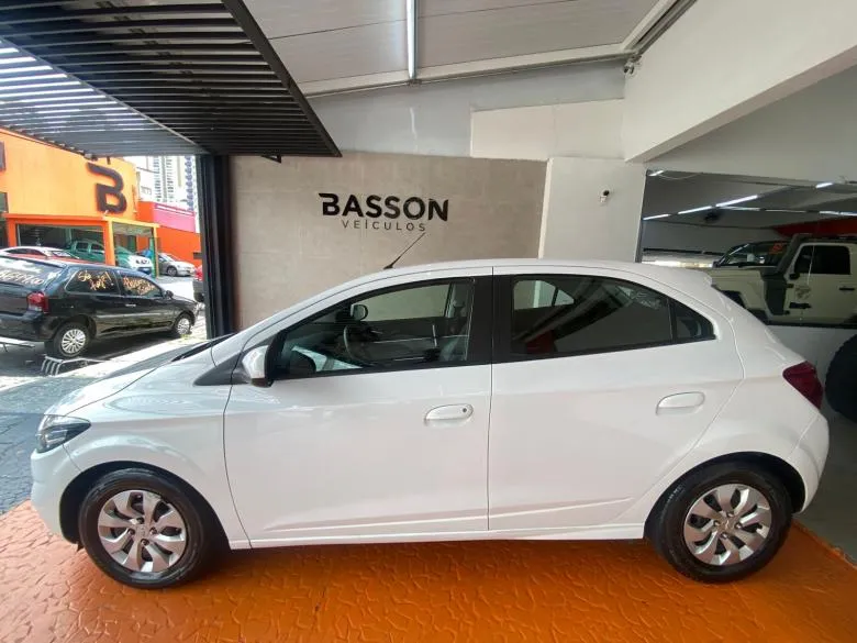 GM - Chevrolet - ONIX 1.0 MT LT