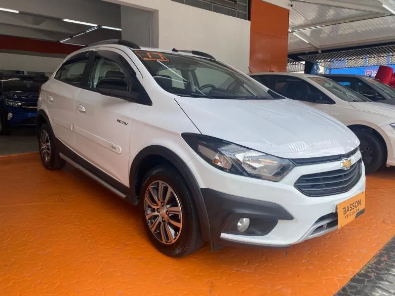 GM - Chevrolet - ONIX 1.4 MT ACT