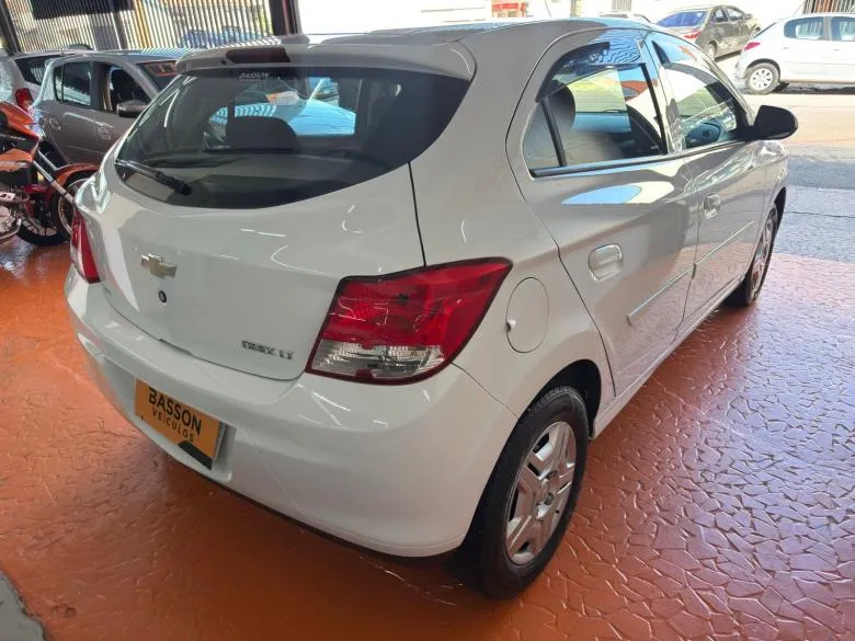 GM - Chevrolet - ONIX LT 1.0