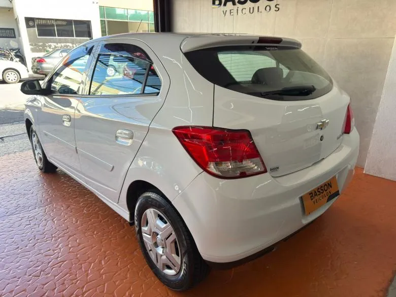 GM - Chevrolet - ONIX LT 1.0