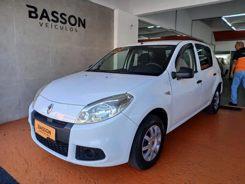 SANDERO AUT 1.0