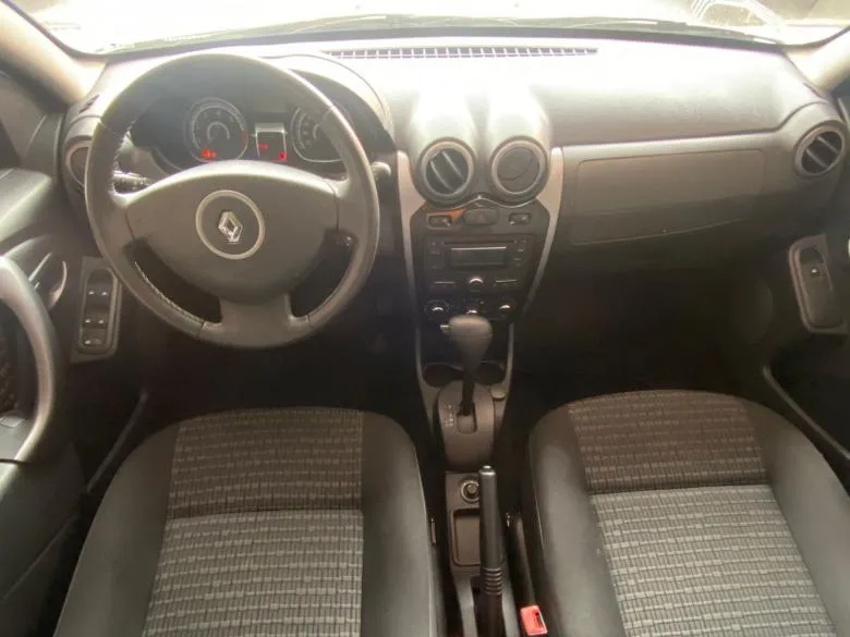 Renault - SANDERO PRIVILEGE 1.6 AUT