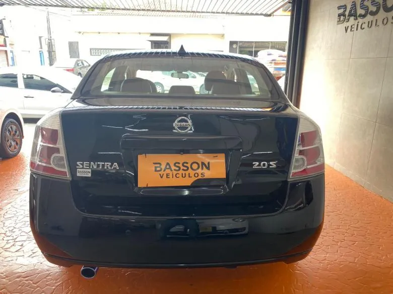 Nissan - SENTRA S 2.0